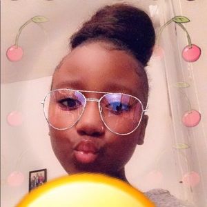 Meet your Posher, Tamya